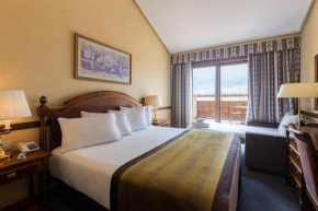 Отель Hotel Exe Reina Isabel  Авила